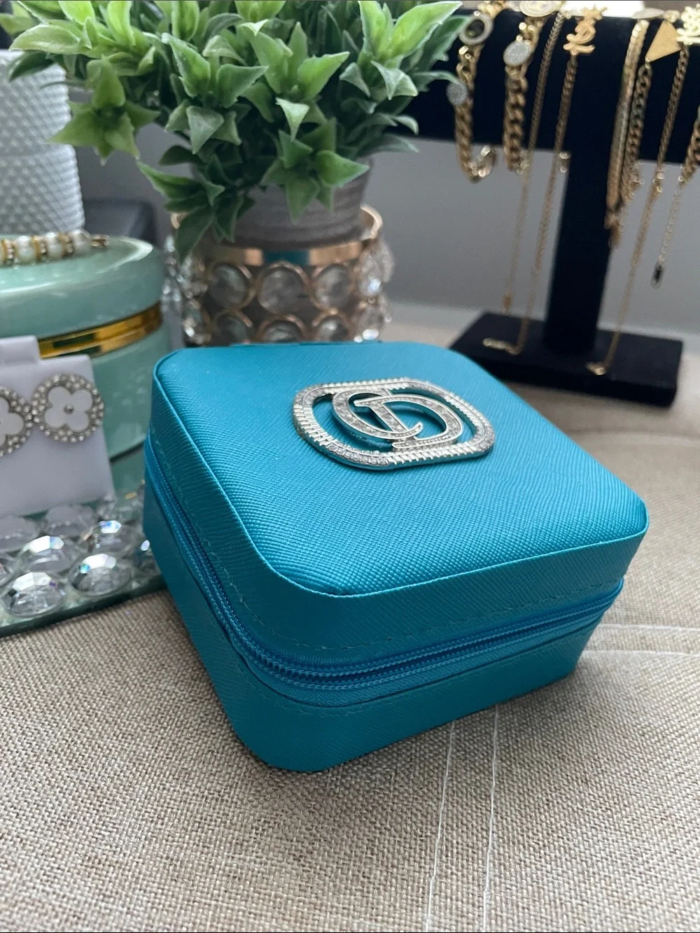 ✨Teal Jewelry Travel Case with Crystal Emblem✨NEW